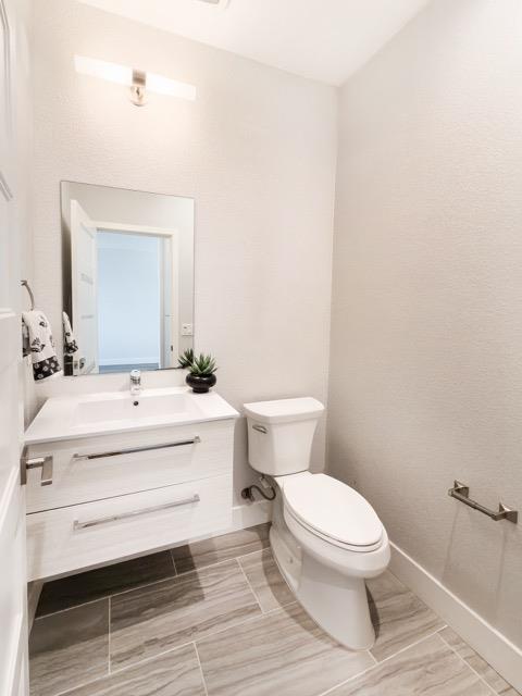 Detail Gallery Image 8 of 23 For 414 Santo Domingo Ter, Sunnyvale,  CA 94085 - 3 Beds | 2/1 Baths