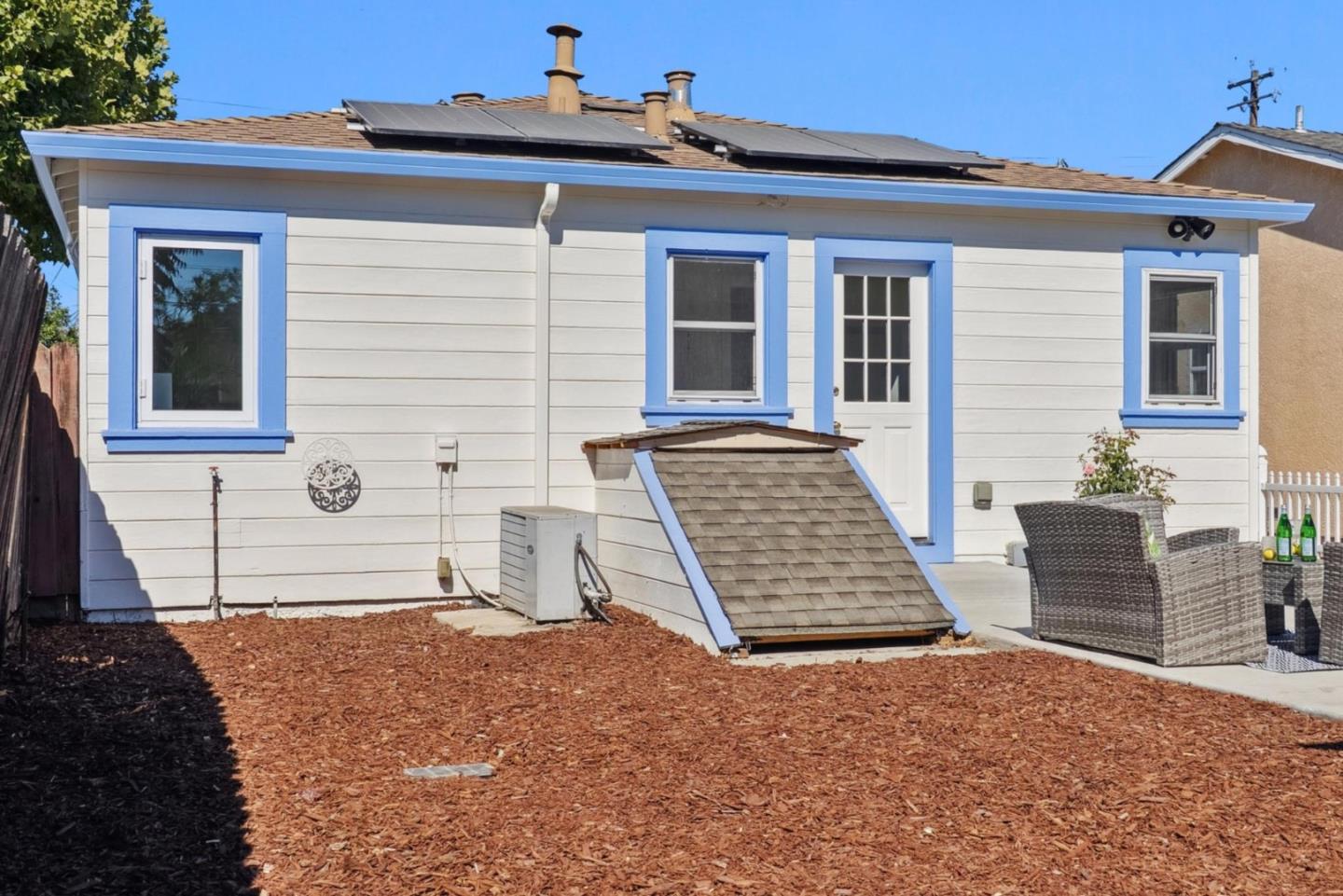 Detail Gallery Image 12 of 17 For 1157 Plum St, San Jose,  CA 95110 - 2 Beds | 1 Baths