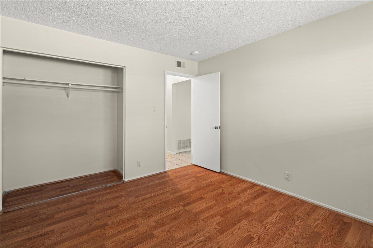 Detail Gallery Image 10 of 14 For 1372 Branham Ln #1,  San Jose,  CA 95118 - 2 Beds | 1 Baths