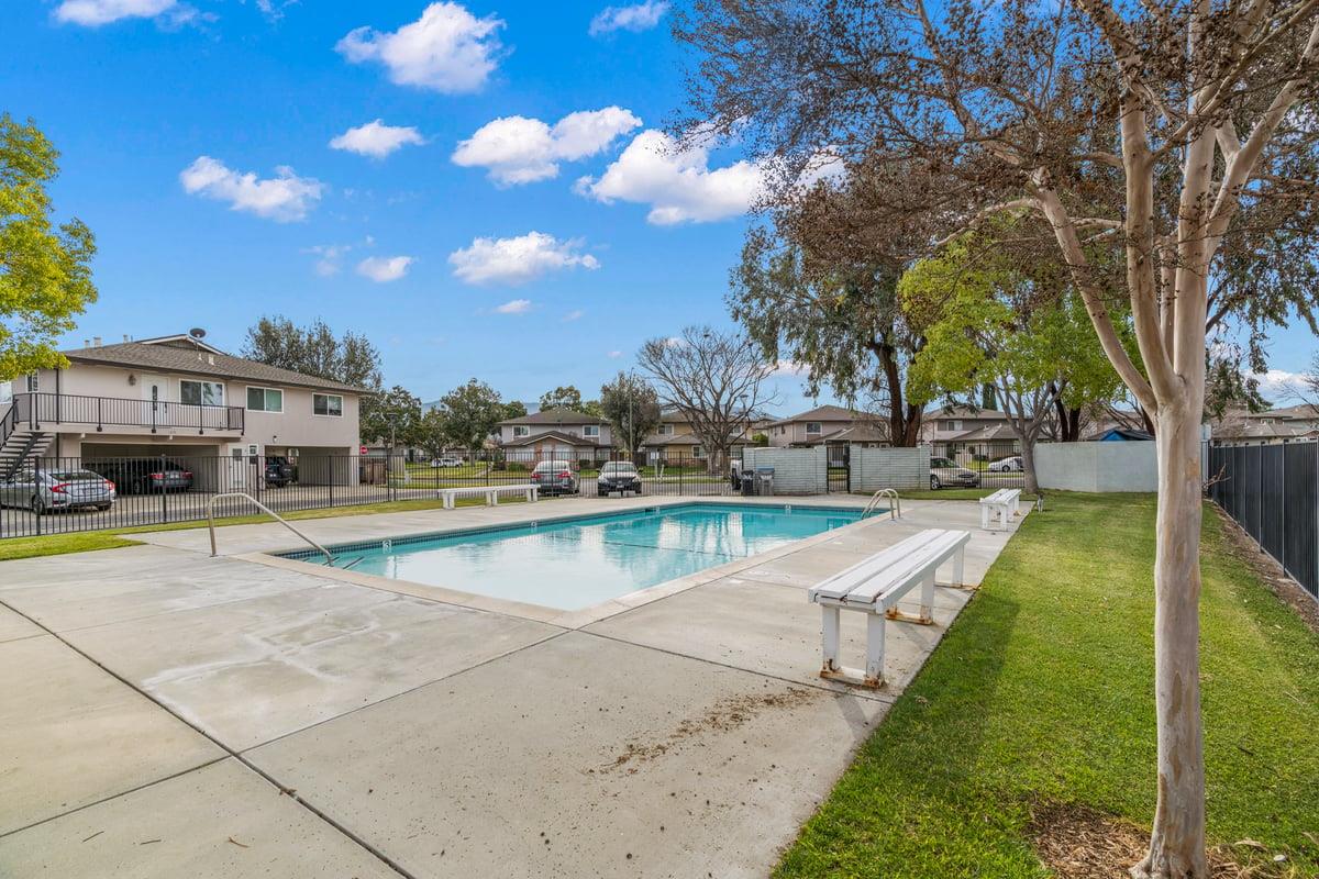 Detail Gallery Image 15 of 16 For 1372 Branham Ln #1,  San Jose,  CA 95118 - 2 Beds | 1 Baths