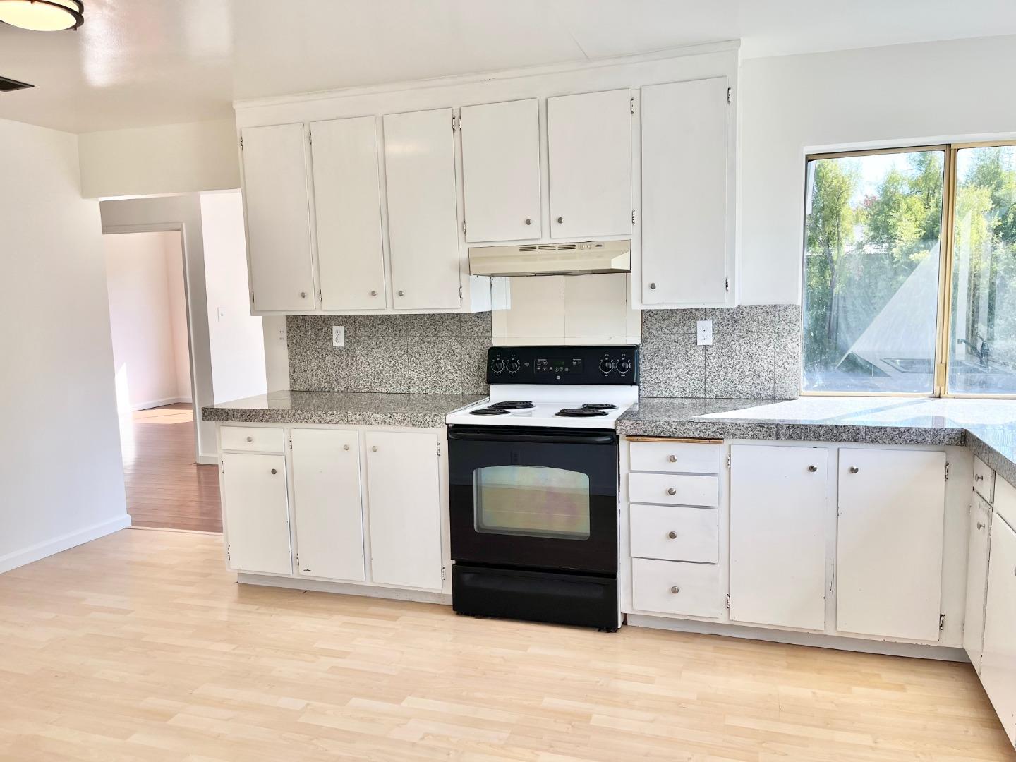 Detail Gallery Image 9 of 22 For 4428 Moffitt Dr, Napa,  CA 94558 - 3 Beds | 2 Baths