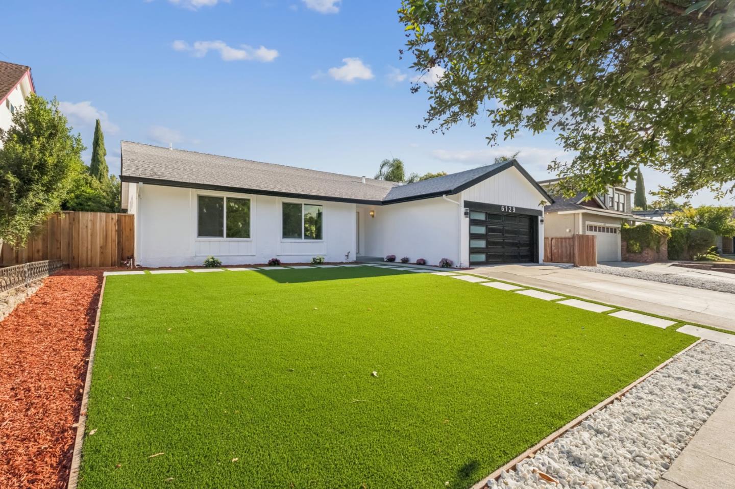 Detail Gallery Image 3 of 35 For 6129 Glen Harbor Dr, San Jose,  CA 95123 - 4 Beds | 2 Baths