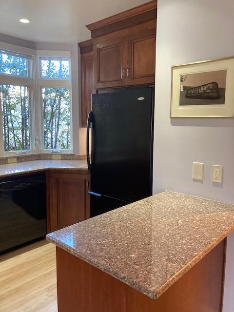 Detail Gallery Image 10 of 20 For 10 Crystal Springs Rd #2214,  San Mateo,  CA 94402 - 2 Beds | 2 Baths
