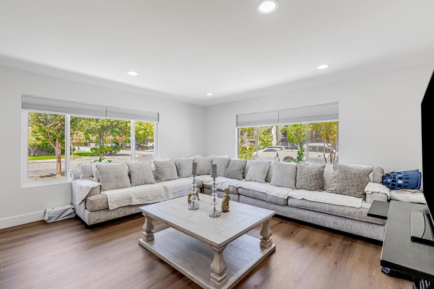 Detail Gallery Image 10 of 47 For 700 Eschenburg Dr, Gilroy,  CA 95020 - 3 Beds | 2 Baths