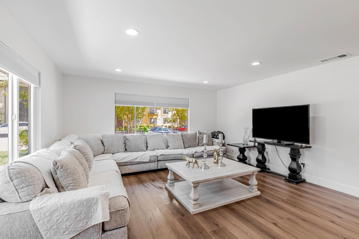 Detail Gallery Image 11 of 47 For 700 Eschenburg Dr, Gilroy,  CA 95020 - 3 Beds | 2 Baths