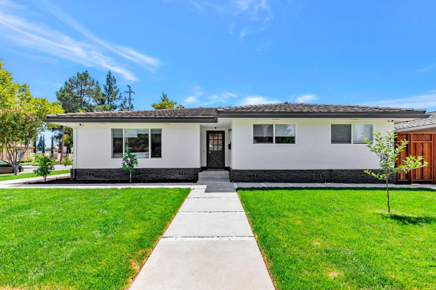 Detail Gallery Image 3 of 47 For 700 Eschenburg Dr, Gilroy,  CA 95020 - 3 Beds | 2 Baths