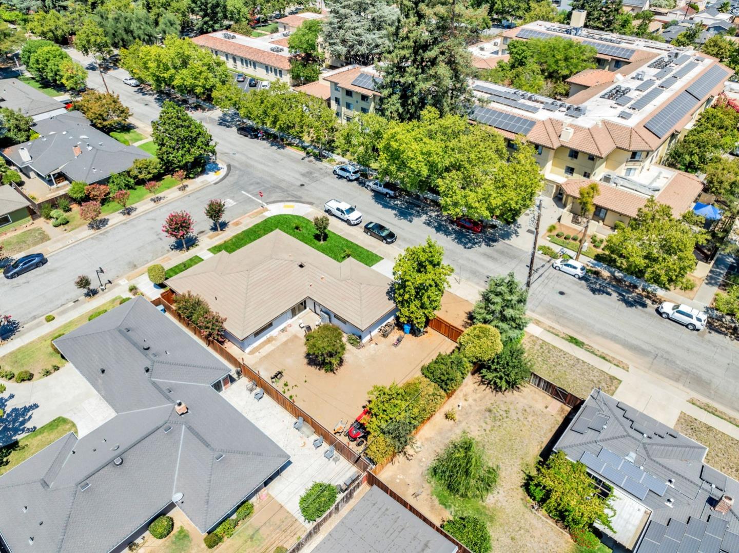 Detail Gallery Image 7 of 47 For 700 Eschenburg Dr, Gilroy,  CA 95020 - 3 Beds | 2 Baths