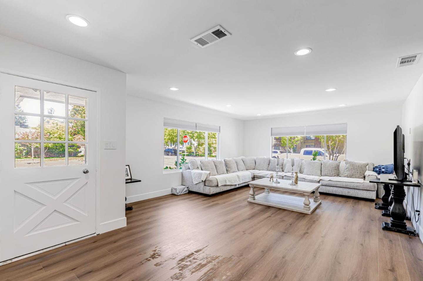 Detail Gallery Image 9 of 47 For 700 Eschenburg Dr, Gilroy,  CA 95020 - 3 Beds | 2 Baths