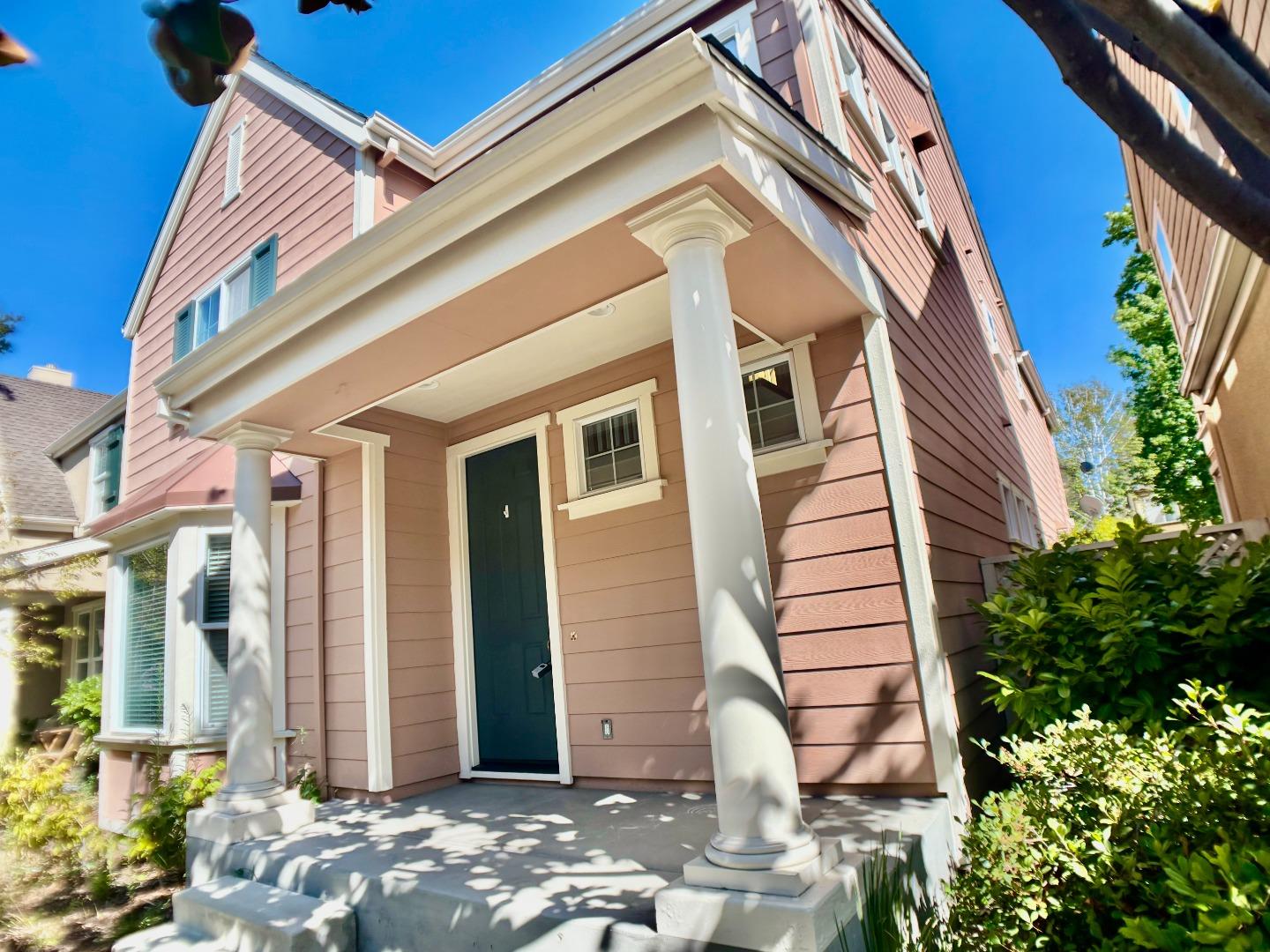 Detail Gallery Image 5 of 39 For 4280 Marston Ln, Santa Clara,  CA 95054 - 4 Beds | 3/1 Baths