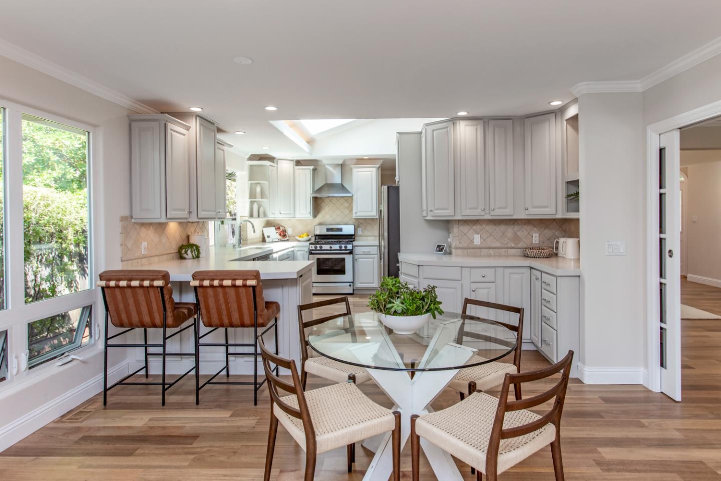 Detail Gallery Image 15 of 38 For 892 W Knickerbocker Dr, Sunnyvale,  CA 94087 - 3 Beds | 2/1 Baths