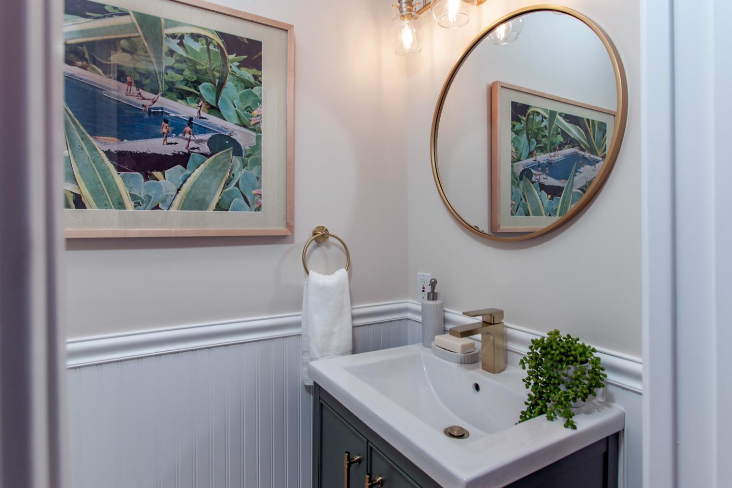 Detail Gallery Image 16 of 38 For 892 W Knickerbocker Dr, Sunnyvale,  CA 94087 - 3 Beds | 2/1 Baths