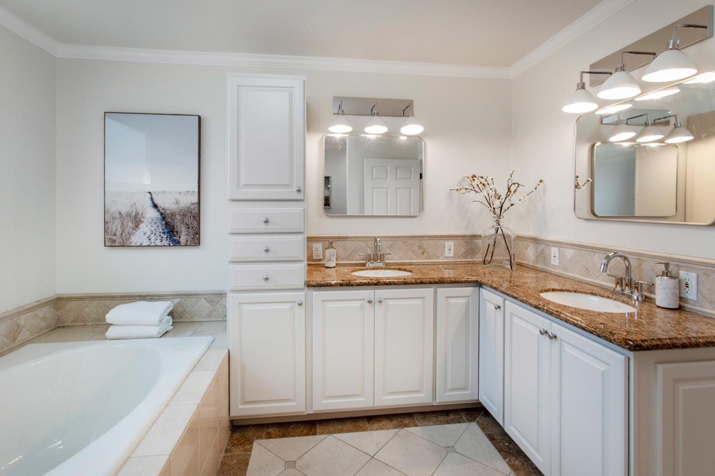 Detail Gallery Image 19 of 38 For 892 W Knickerbocker Dr, Sunnyvale,  CA 94087 - 3 Beds | 2/1 Baths