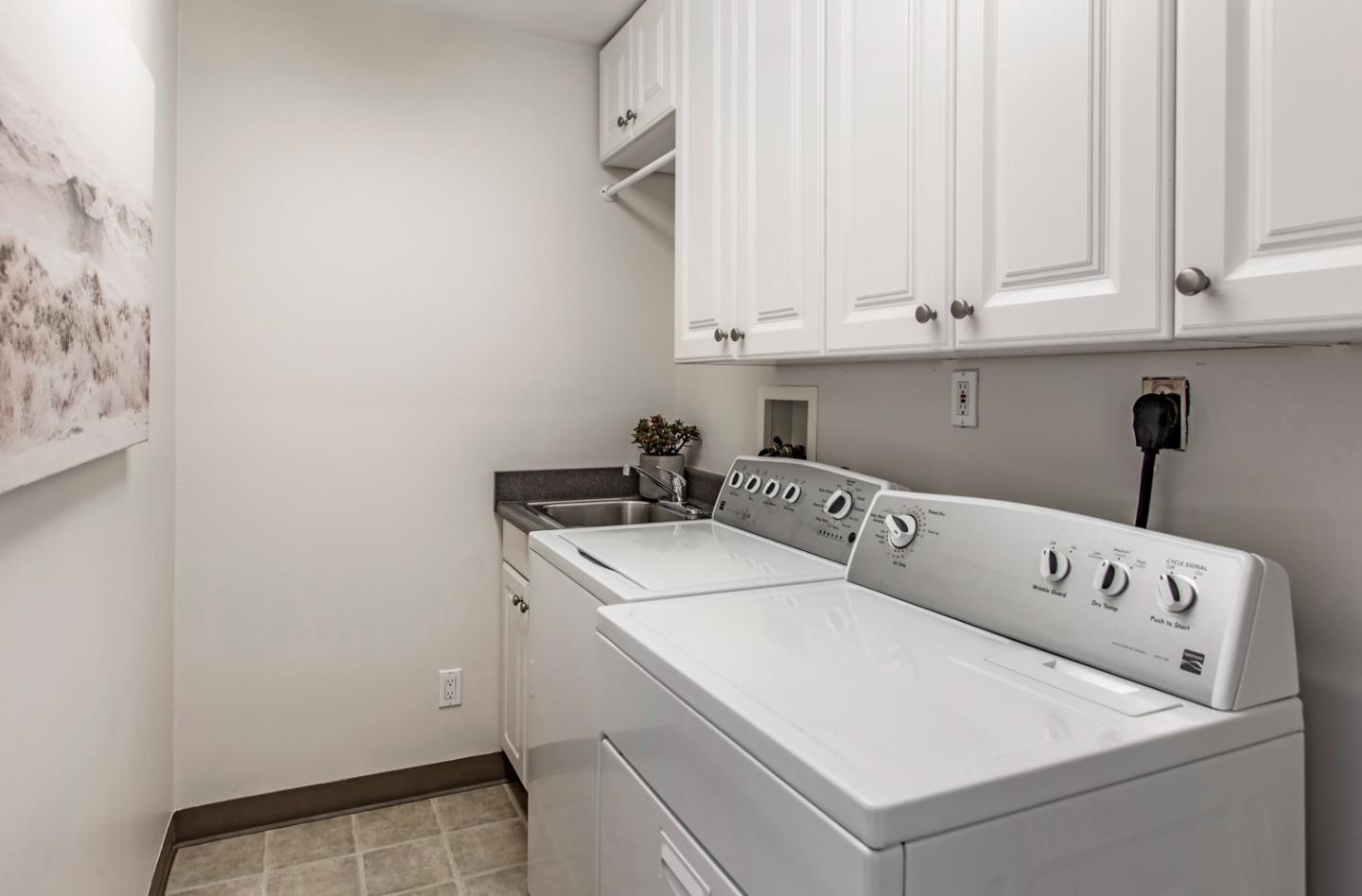 Detail Gallery Image 33 of 38 For 892 W Knickerbocker Dr, Sunnyvale,  CA 94087 - 3 Beds | 2/1 Baths