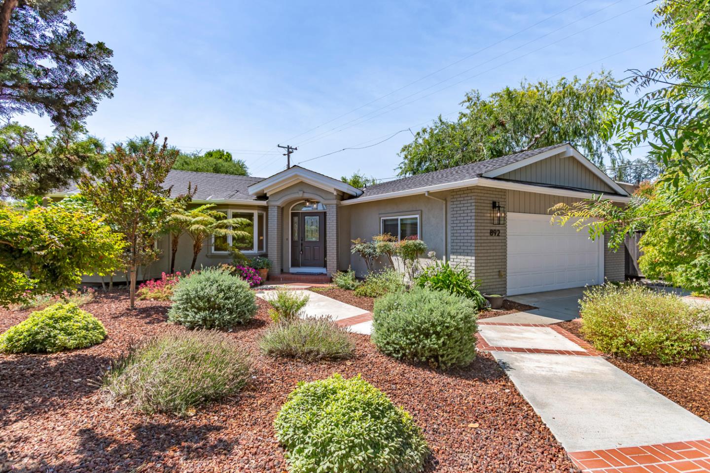 Detail Gallery Image 4 of 38 For 892 W Knickerbocker Dr, Sunnyvale,  CA 94087 - 3 Beds | 2/1 Baths