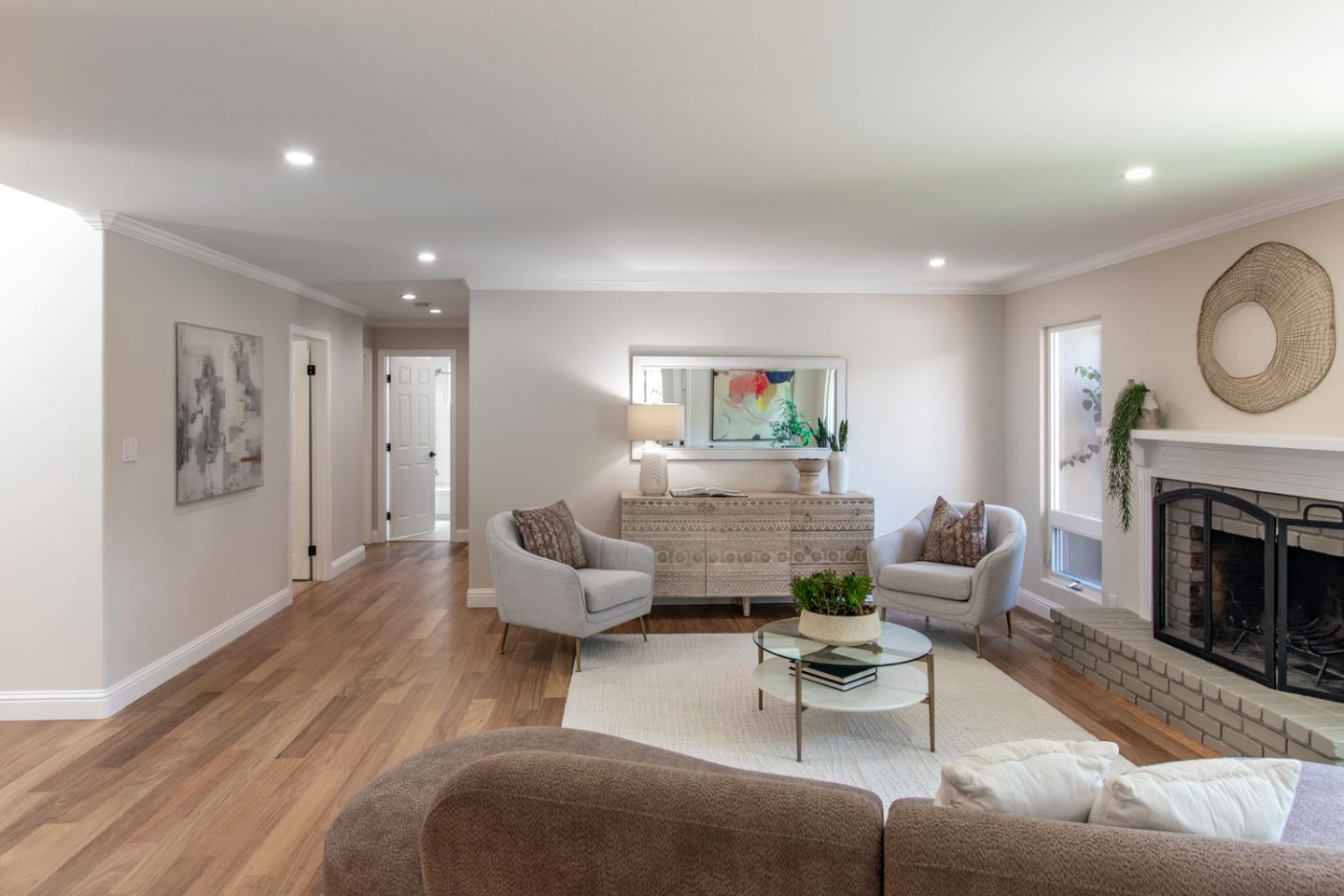 Detail Gallery Image 8 of 38 For 892 W Knickerbocker Dr, Sunnyvale,  CA 94087 - 3 Beds | 2/1 Baths
