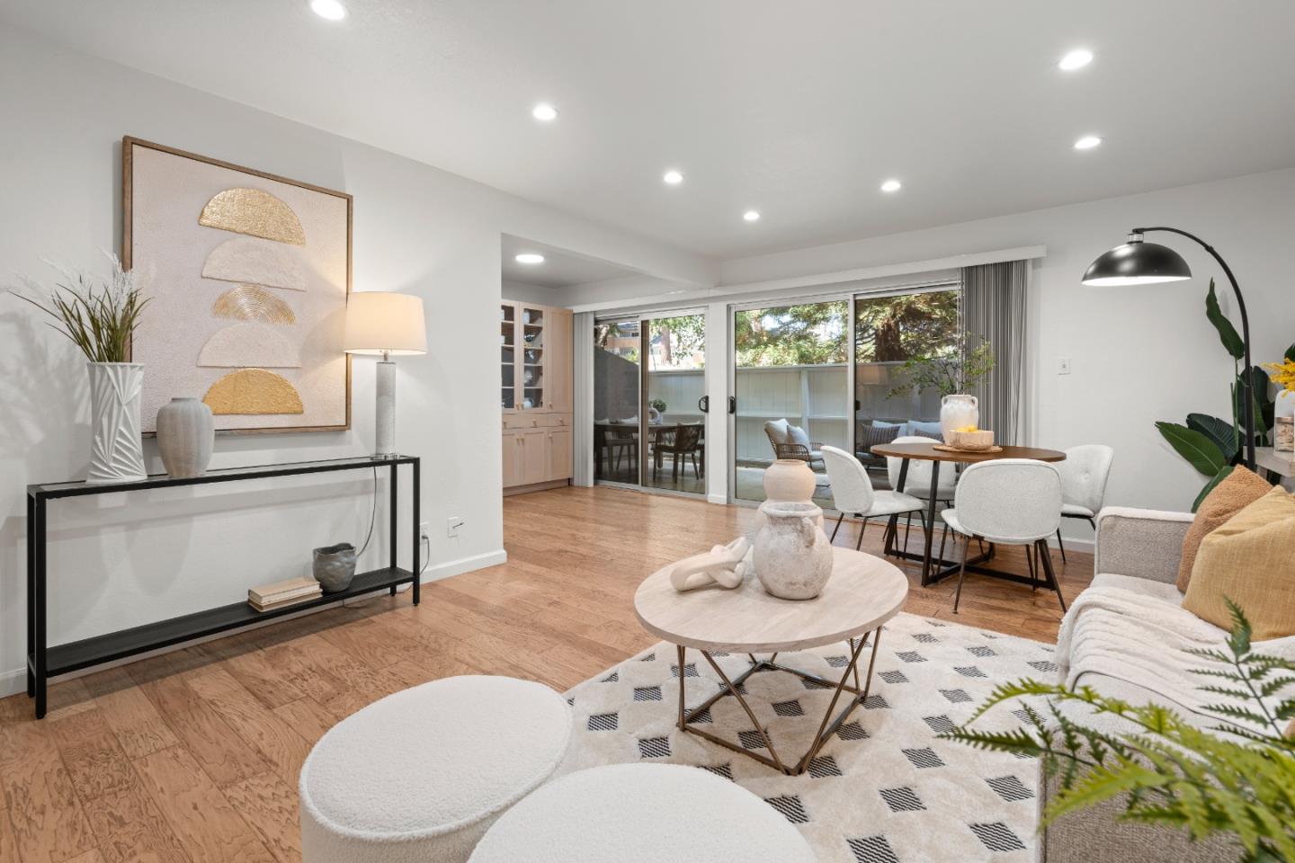 Detail Gallery Image 12 of 62 For 675 Sharon Park Dr #101,  Menlo Park,  CA 94025 - 2 Beds | 2 Baths