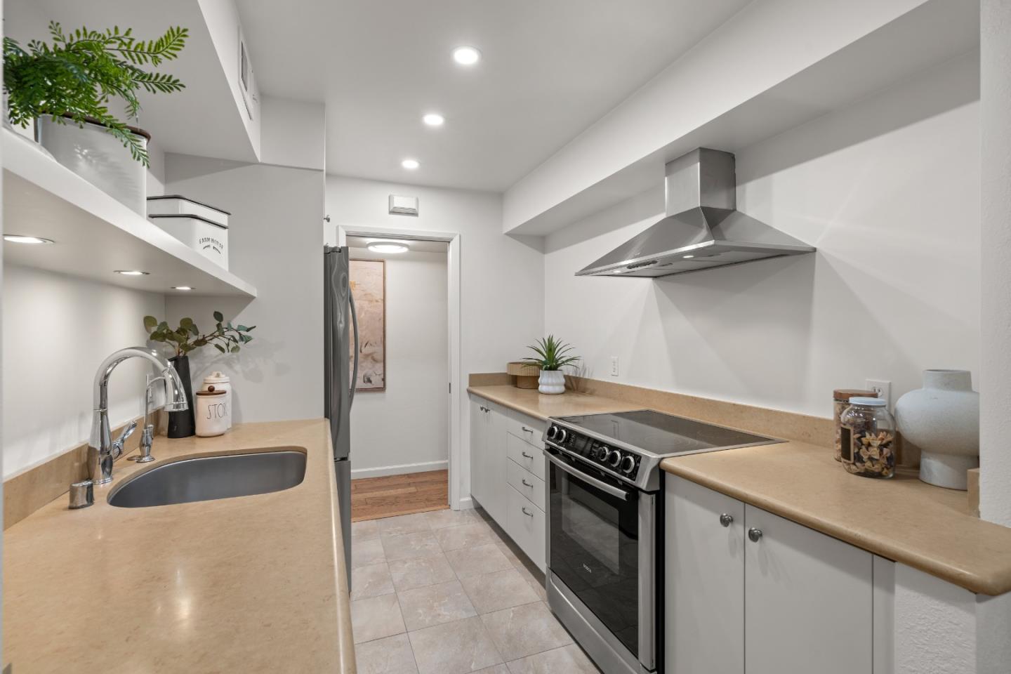 Detail Gallery Image 17 of 62 For 675 Sharon Park Dr #101,  Menlo Park,  CA 94025 - 2 Beds | 2 Baths