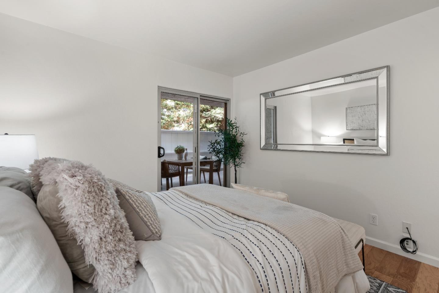 Detail Gallery Image 30 of 62 For 675 Sharon Park Dr #101,  Menlo Park,  CA 94025 - 2 Beds | 2 Baths