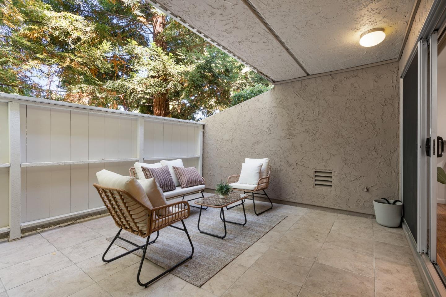 Detail Gallery Image 37 of 62 For 675 Sharon Park Dr #101,  Menlo Park,  CA 94025 - 2 Beds | 2 Baths