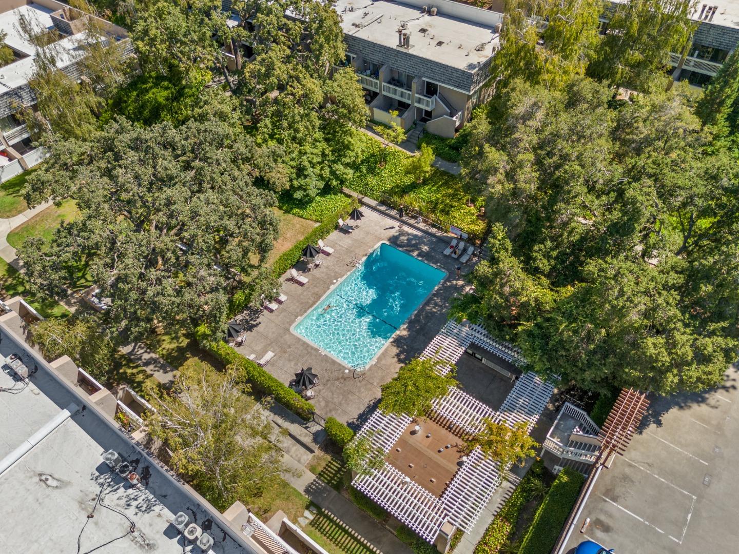Detail Gallery Image 51 of 62 For 675 Sharon Park Dr #101,  Menlo Park,  CA 94025 - 2 Beds | 2 Baths