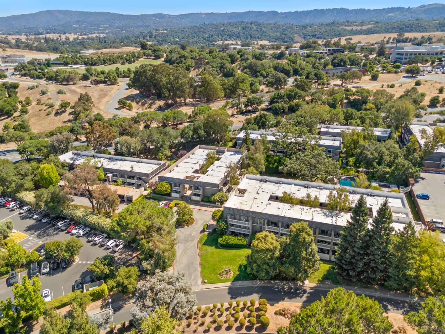 Detail Gallery Image 52 of 62 For 675 Sharon Park Dr #101,  Menlo Park,  CA 94025 - 2 Beds | 2 Baths