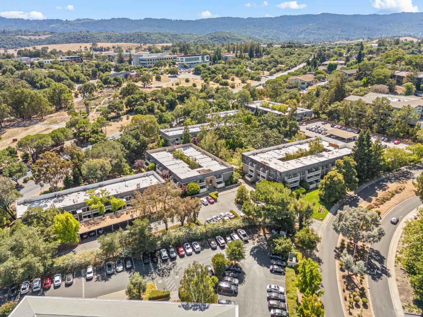 Detail Gallery Image 53 of 62 For 675 Sharon Park Dr #101,  Menlo Park,  CA 94025 - 2 Beds | 2 Baths