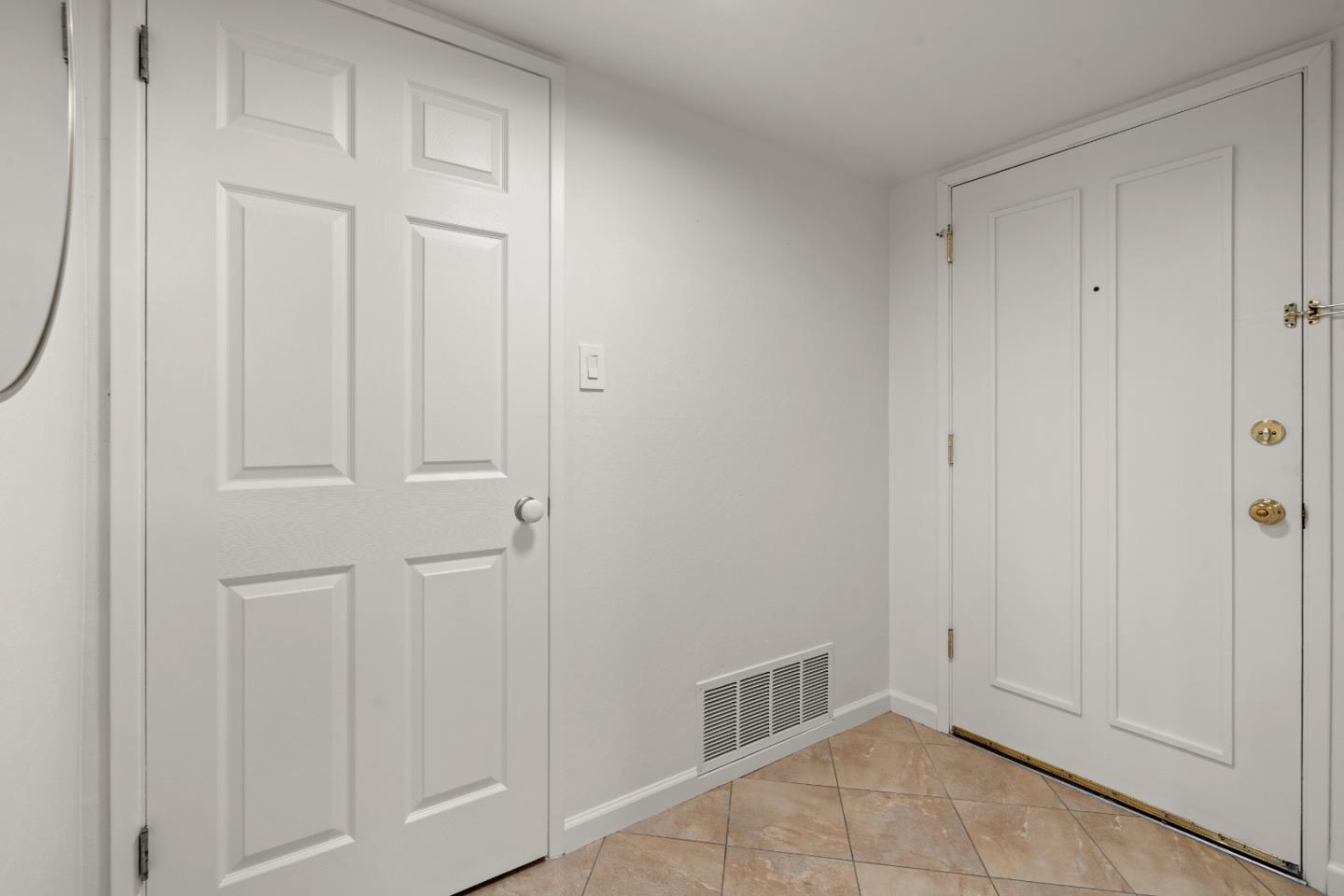 Detail Gallery Image 6 of 62 For 675 Sharon Park Dr #101,  Menlo Park,  CA 94025 - 2 Beds | 2 Baths