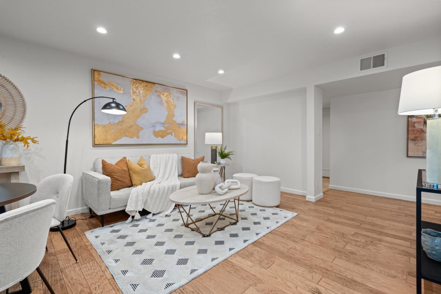 Detail Gallery Image 9 of 62 For 675 Sharon Park Dr #101,  Menlo Park,  CA 94025 - 2 Beds | 2 Baths
