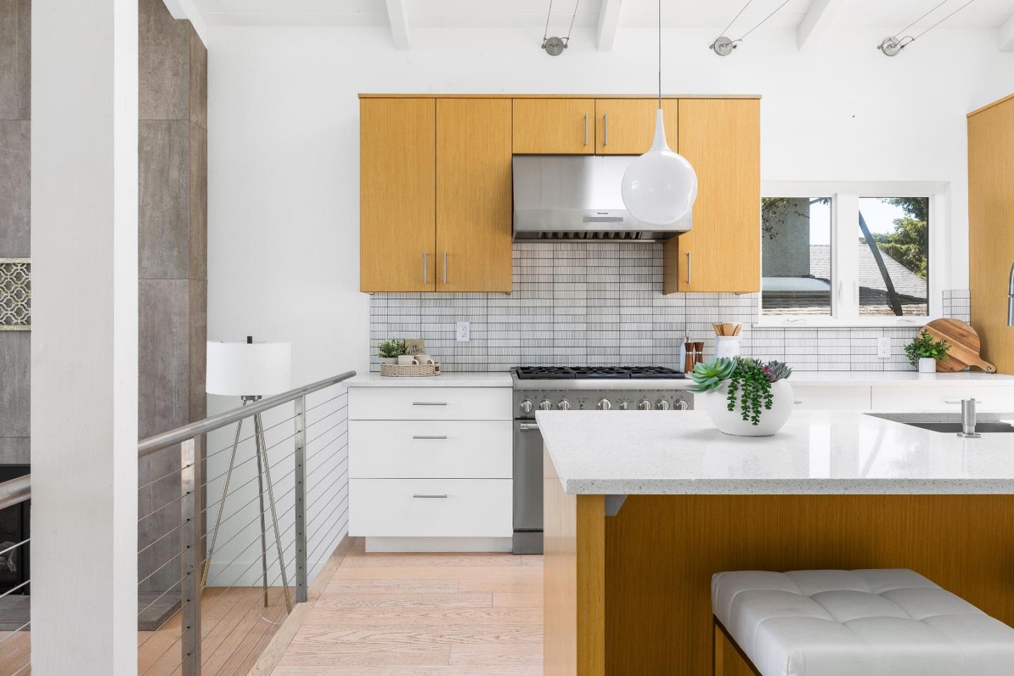 Detail Gallery Image 12 of 56 For 230 Thunderbird Dr, Aptos,  CA 95003 - 3 Beds | 3 Baths