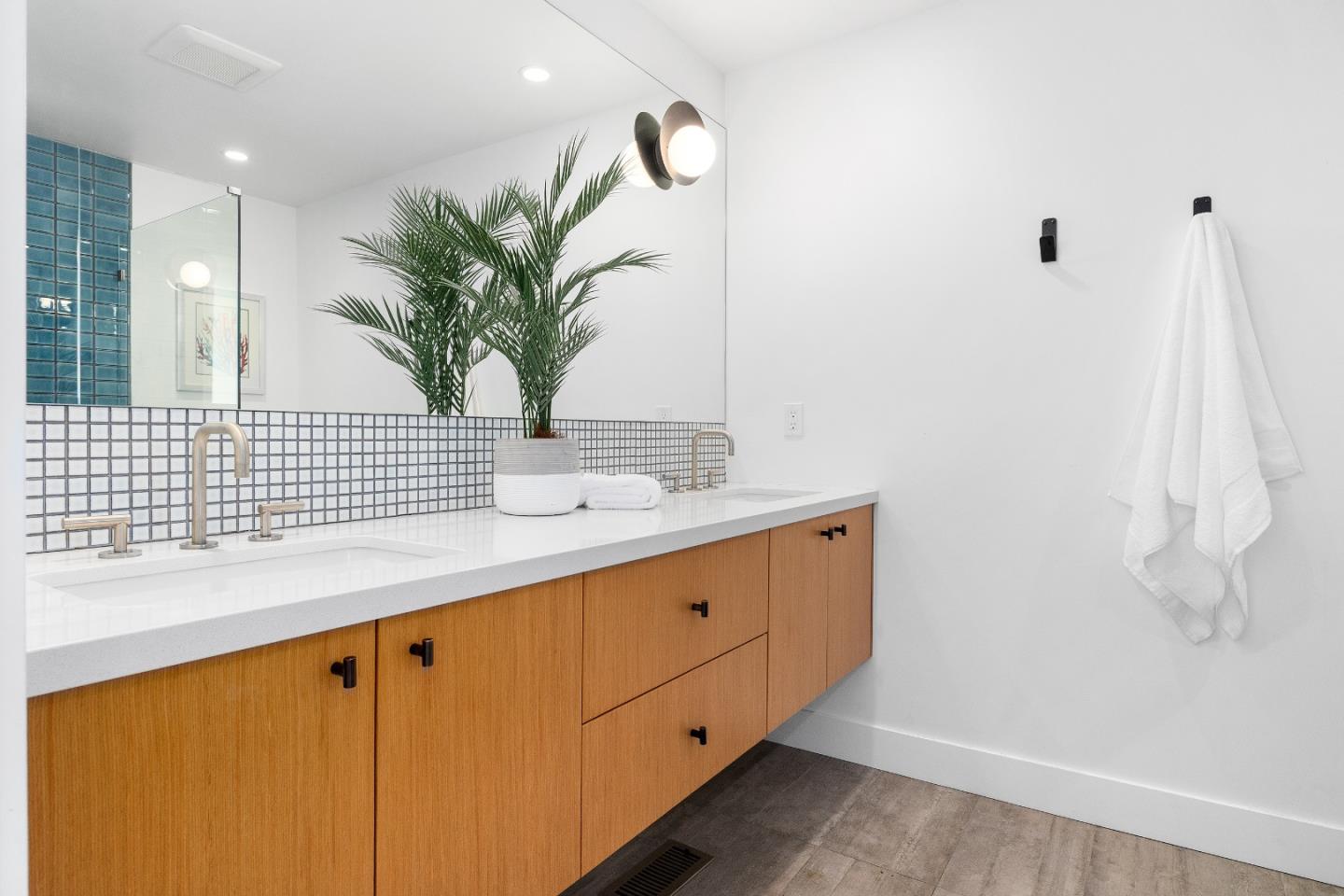 Detail Gallery Image 33 of 56 For 230 Thunderbird Dr, Aptos,  CA 95003 - 3 Beds | 3 Baths