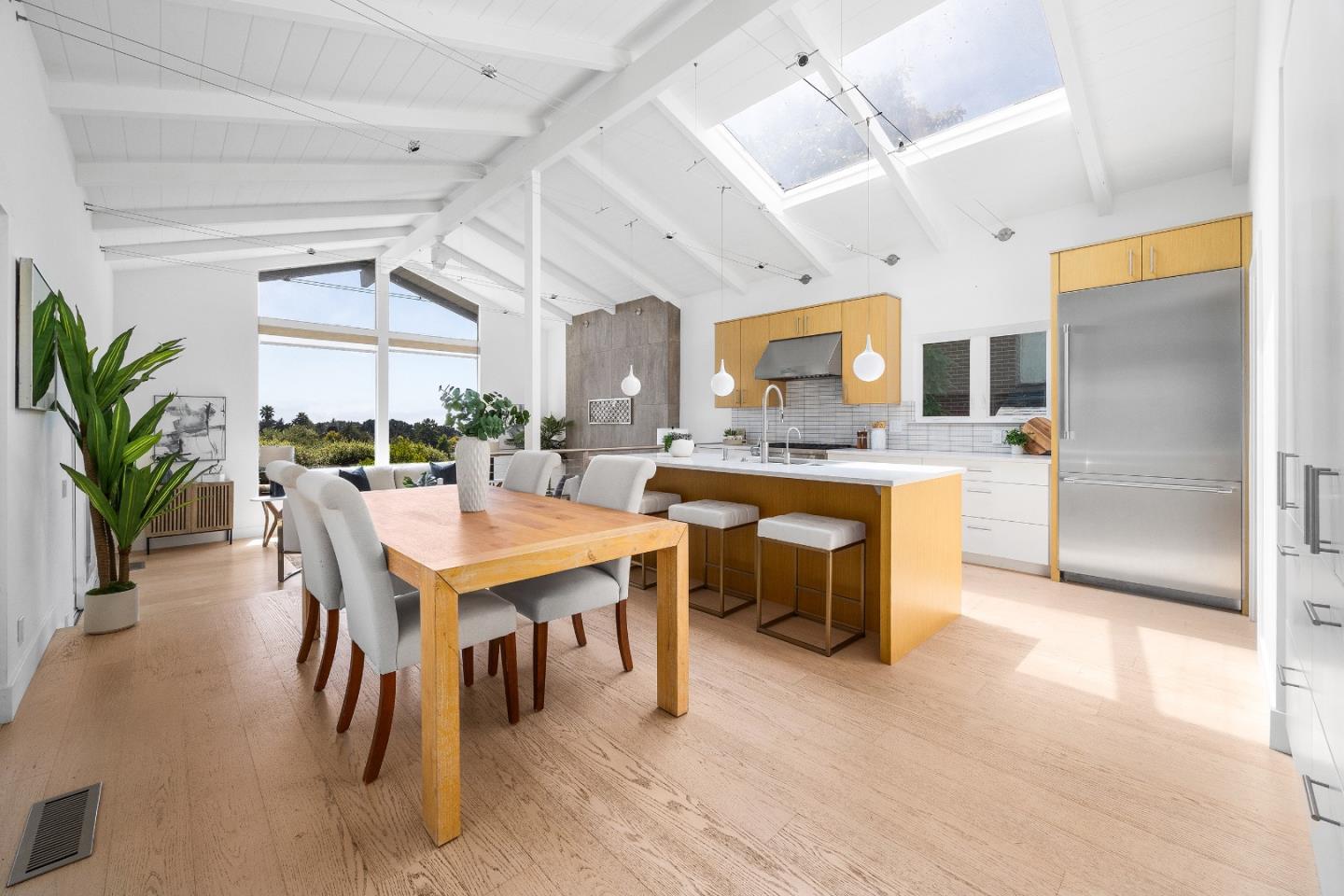 Detail Gallery Image 8 of 56 For 230 Thunderbird Dr, Aptos,  CA 95003 - 3 Beds | 3 Baths