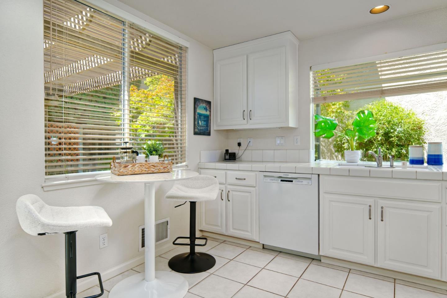 Detail Gallery Image 13 of 49 For 5633 Ravenna Ct, San Jose,  CA 95118 - 4 Beds | 3/1 Baths