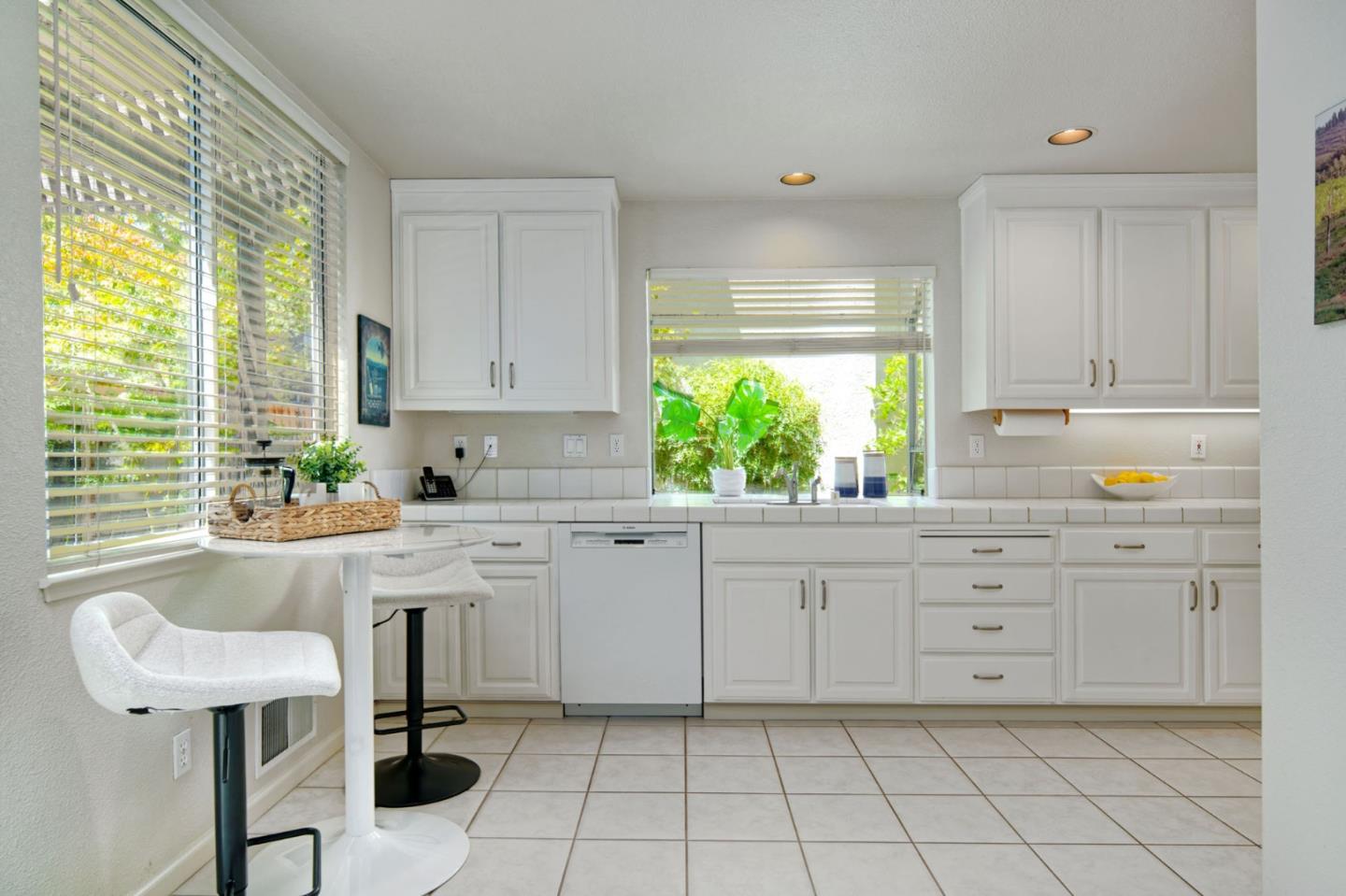 Detail Gallery Image 16 of 49 For 5633 Ravenna Ct, San Jose,  CA 95118 - 4 Beds | 3/1 Baths