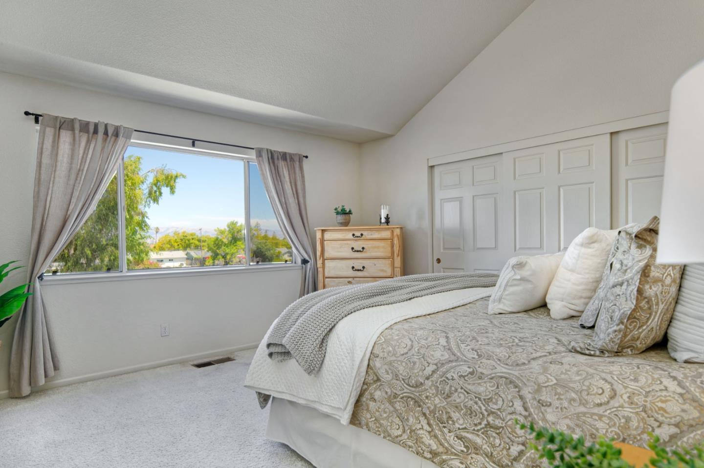 Detail Gallery Image 26 of 49 For 5633 Ravenna Ct, San Jose,  CA 95118 - 4 Beds | 3/1 Baths