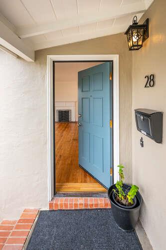 Detail Gallery Image 3 of 28 For 28 Greenwood Dr, South San Francisco,  CA 94080 - 2 Beds | 1 Baths