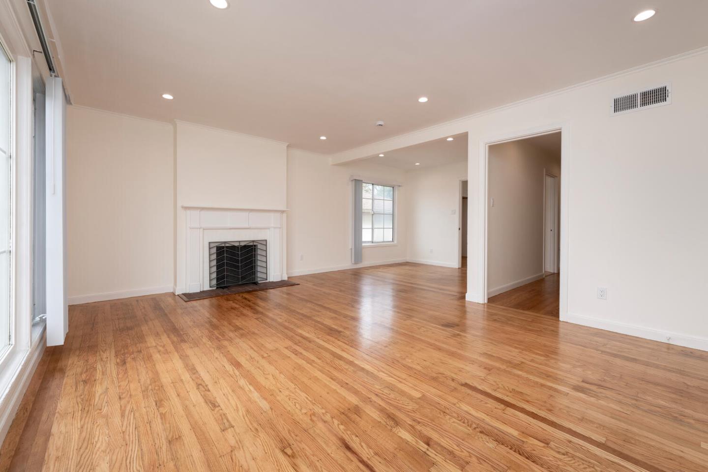Detail Gallery Image 7 of 28 For 28 Greenwood Dr, South San Francisco,  CA 94080 - 2 Beds | 1 Baths