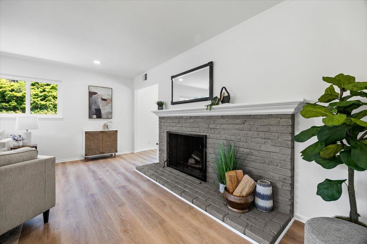 Detail Gallery Image 8 of 29 For 35 Mountain View Pl, San Mateo,  CA 94402 - 3 Beds | 2 Baths
