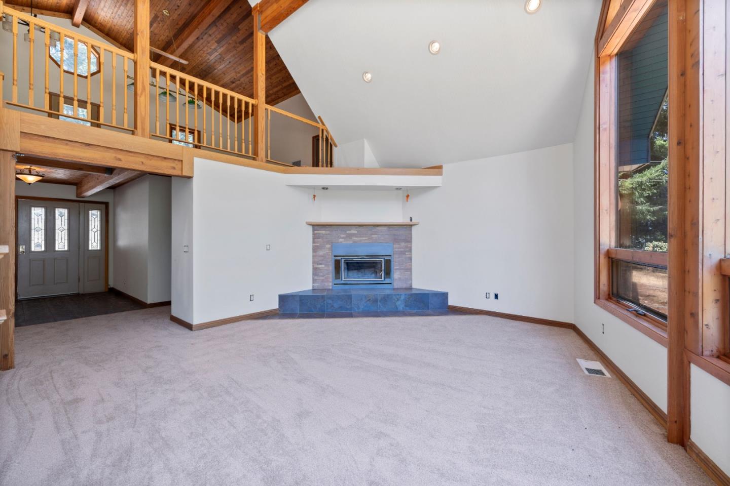 Detail Gallery Image 15 of 62 For 19850 Skyline Blvd, Los Gatos,  CA 95033 - 3 Beds | 2/1 Baths