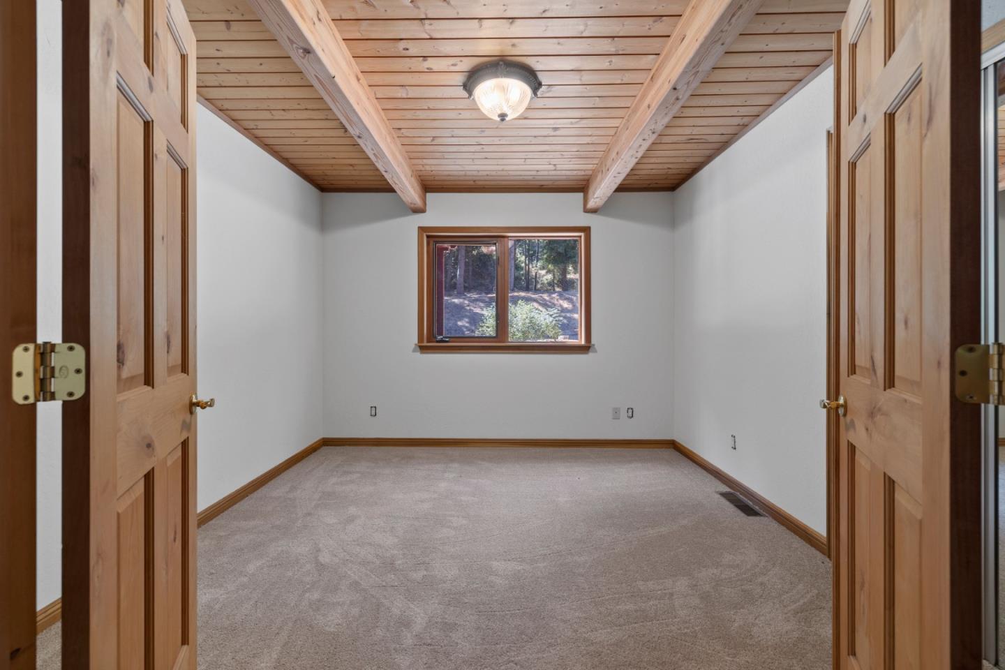 Detail Gallery Image 35 of 62 For 19850 Skyline Blvd, Los Gatos,  CA 95033 - 3 Beds | 2/1 Baths
