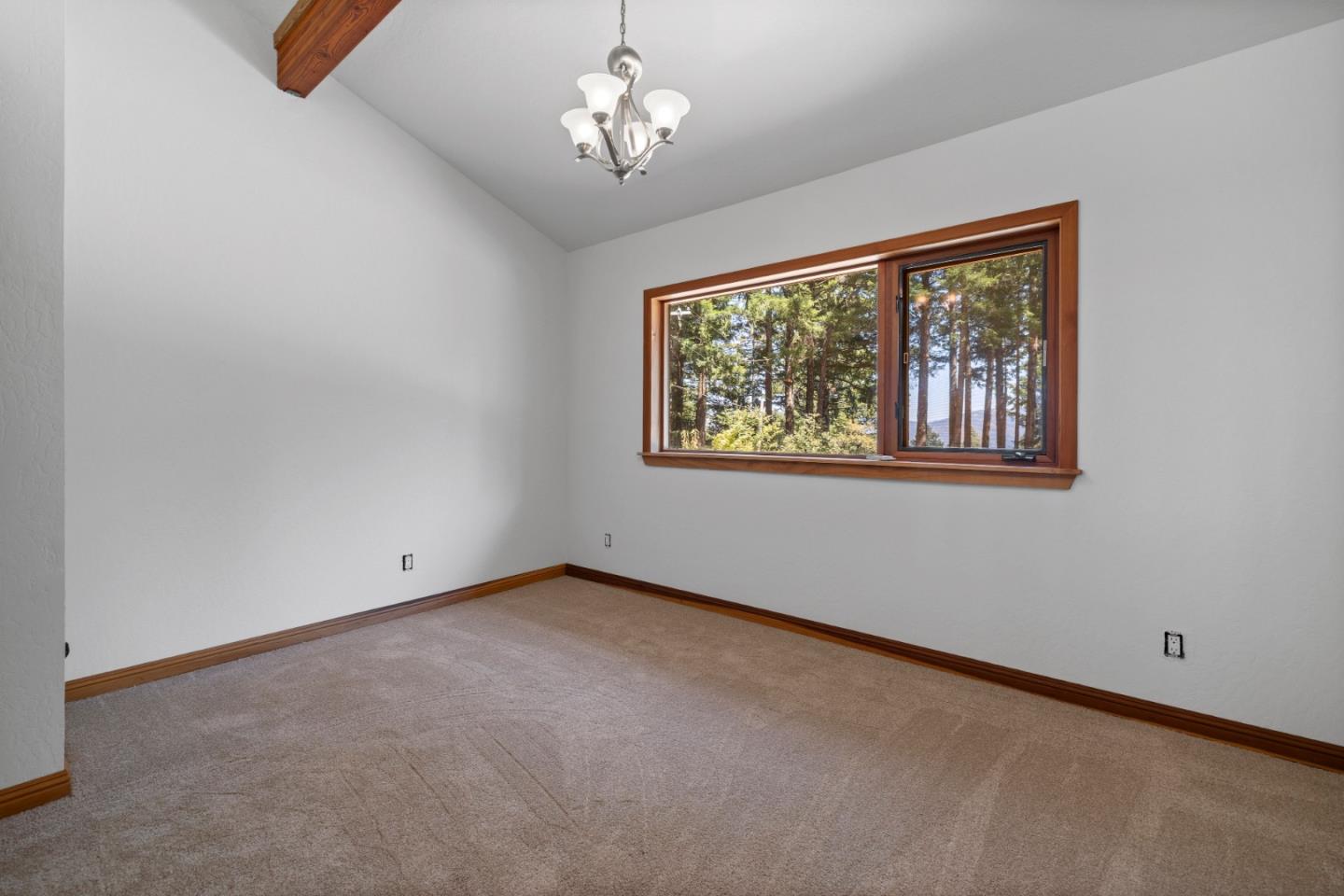 Detail Gallery Image 37 of 62 For 19850 Skyline Blvd, Los Gatos,  CA 95033 - 3 Beds | 2/1 Baths