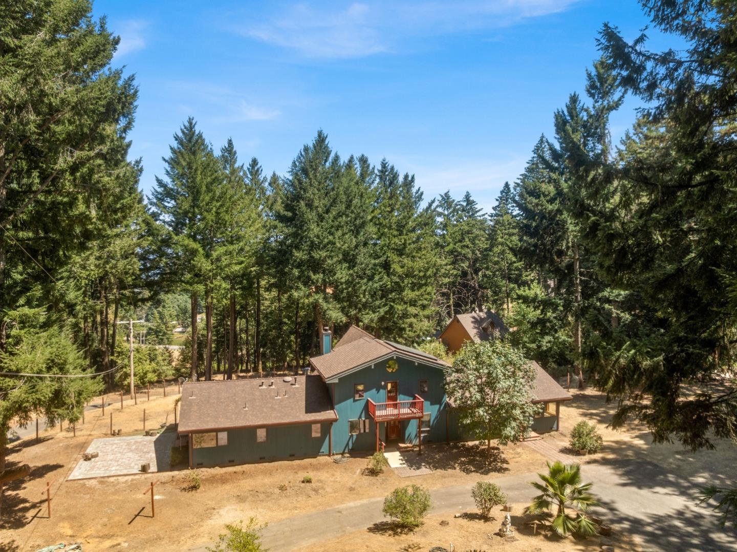 Detail Gallery Image 5 of 62 For 19850 Skyline Blvd, Los Gatos,  CA 95033 - 3 Beds | 2/1 Baths