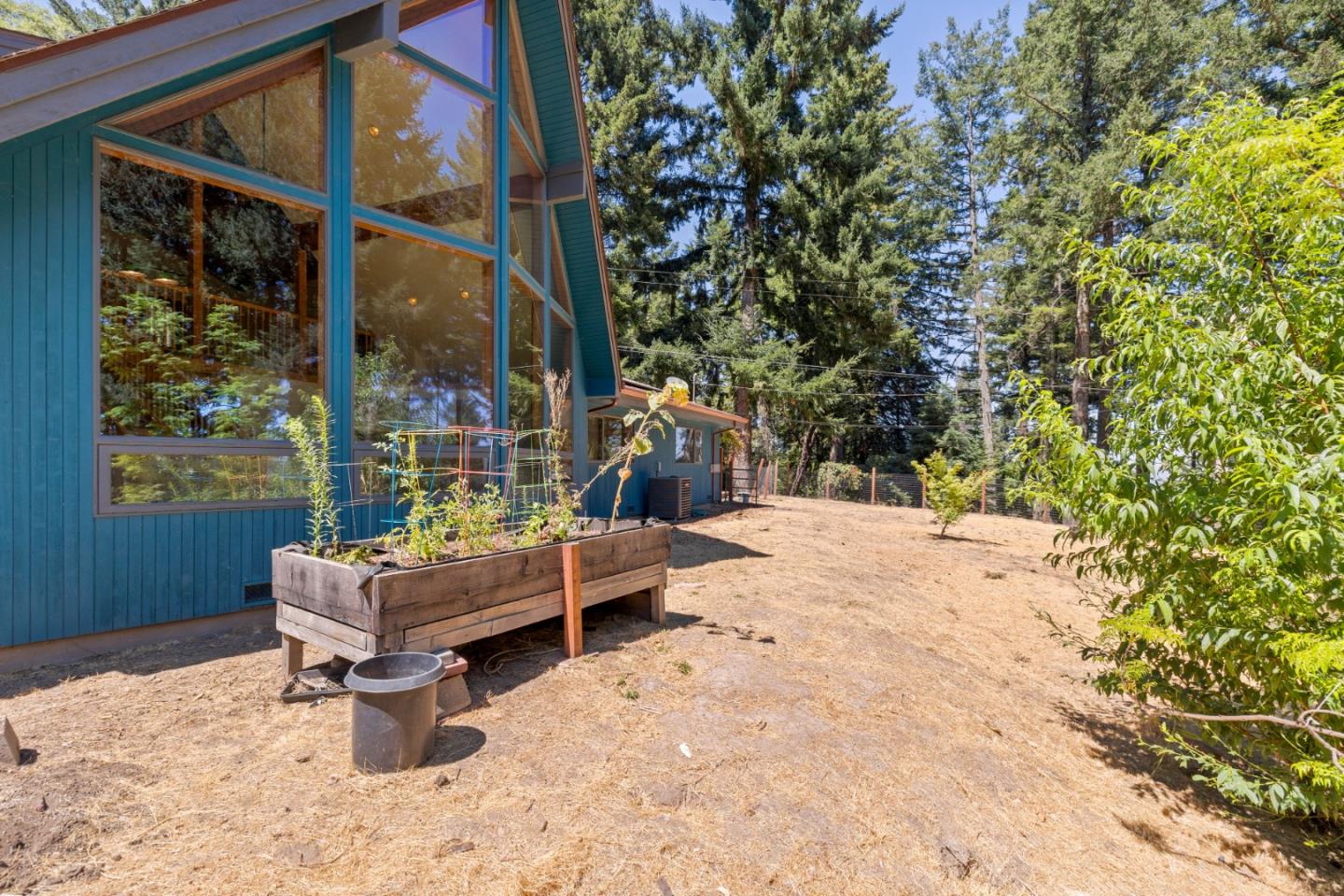 Detail Gallery Image 54 of 62 For 19850 Skyline Blvd, Los Gatos,  CA 95033 - 3 Beds | 2/1 Baths