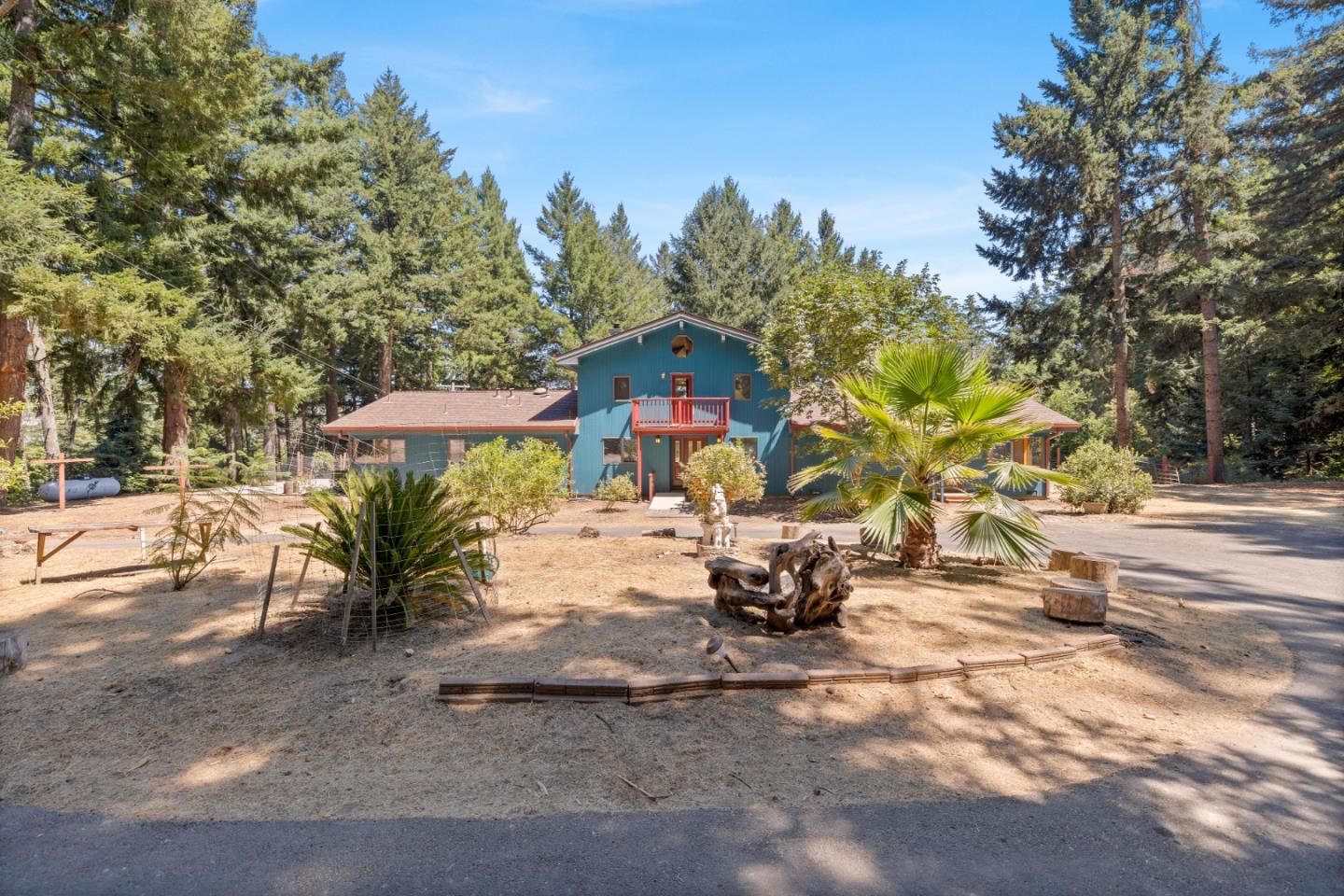 Detail Gallery Image 8 of 62 For 19850 Skyline Blvd, Los Gatos,  CA 95033 - 3 Beds | 2/1 Baths