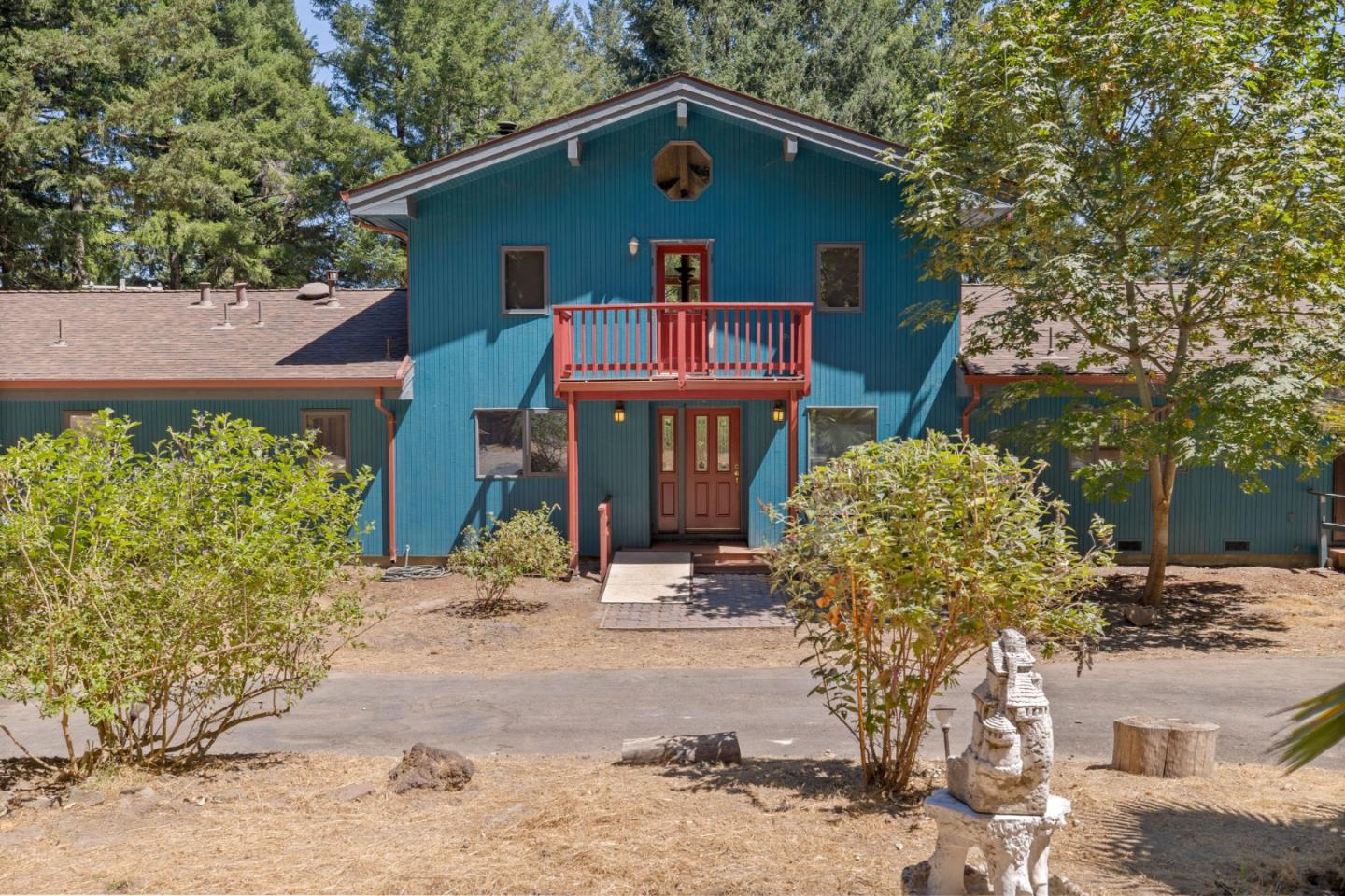 Detail Gallery Image 9 of 62 For 19850 Skyline Blvd, Los Gatos,  CA 95033 - 3 Beds | 2/1 Baths