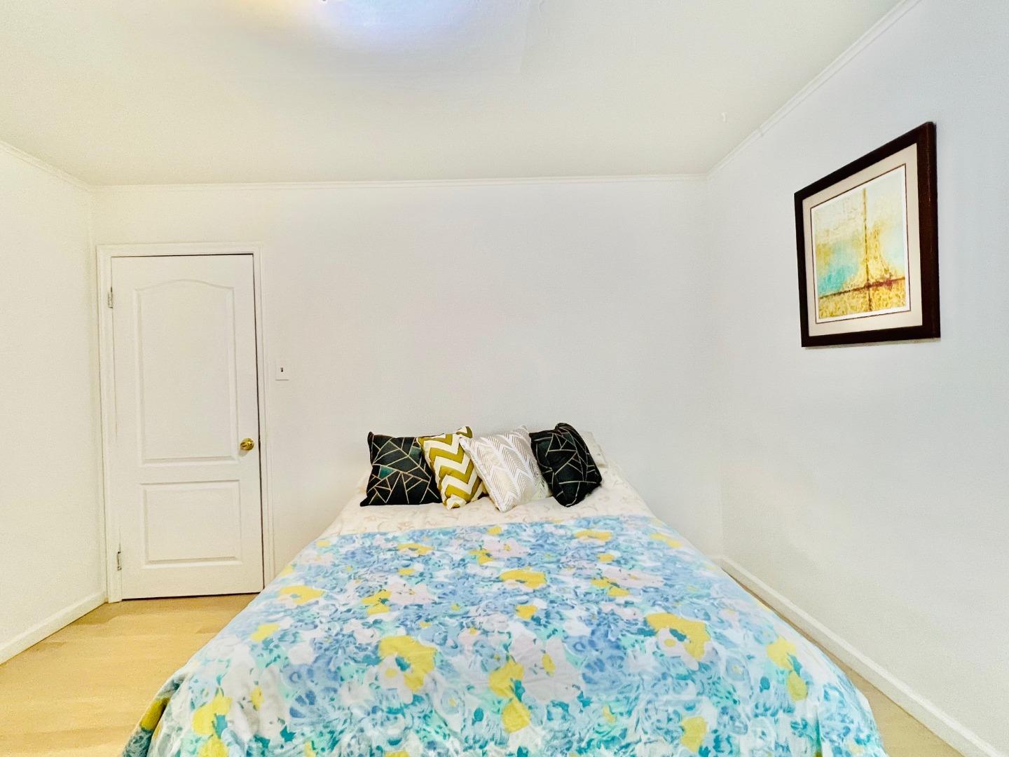 Detail Gallery Image 12 of 35 For 536 Flynn Ave, Redwood City,  CA 94063 - 4 Beds | 2/1 Baths