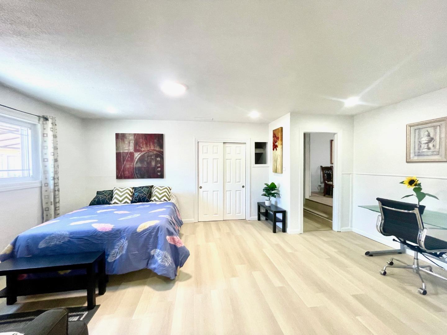 Detail Gallery Image 14 of 35 For 536 Flynn Ave, Redwood City,  CA 94063 - 4 Beds | 2/1 Baths