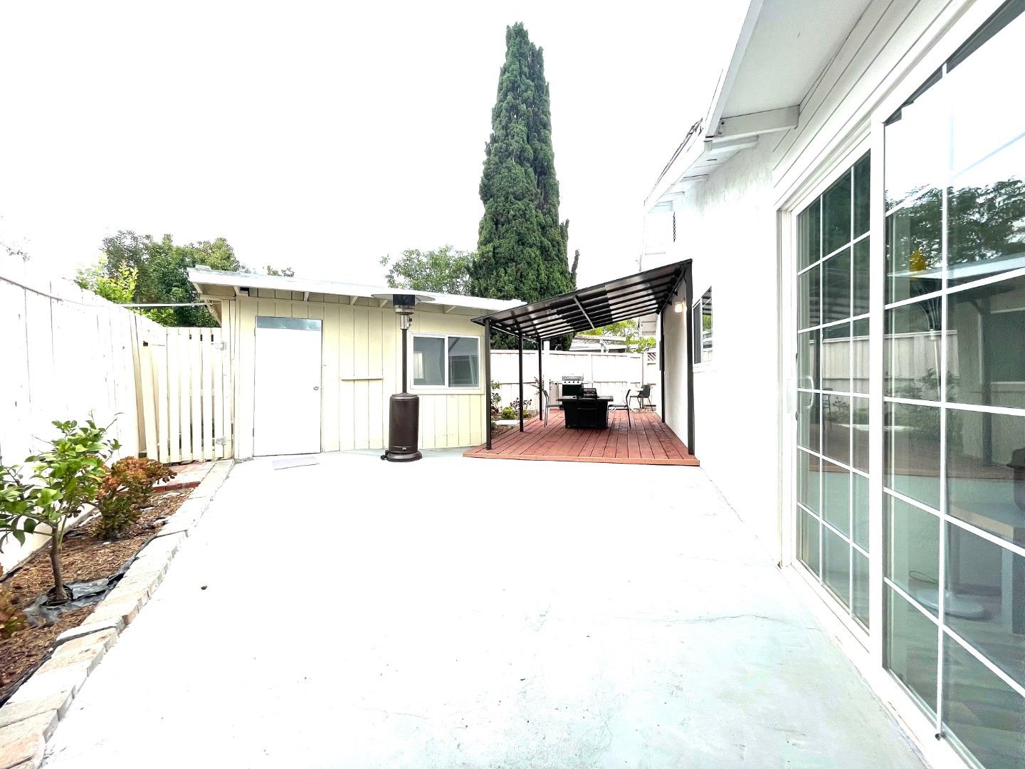 Detail Gallery Image 27 of 35 For 536 Flynn Ave, Redwood City,  CA 94063 - 4 Beds | 2/1 Baths