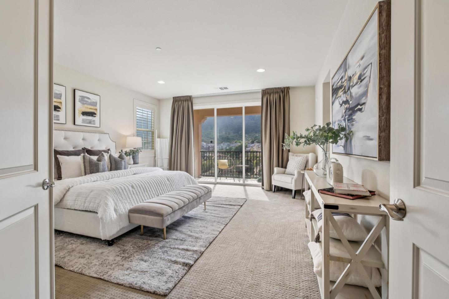 Detail Gallery Image 27 of 50 For 101 Butterweed Ln, Brisbane,  CA 94005 - 5 Beds | 3 Baths