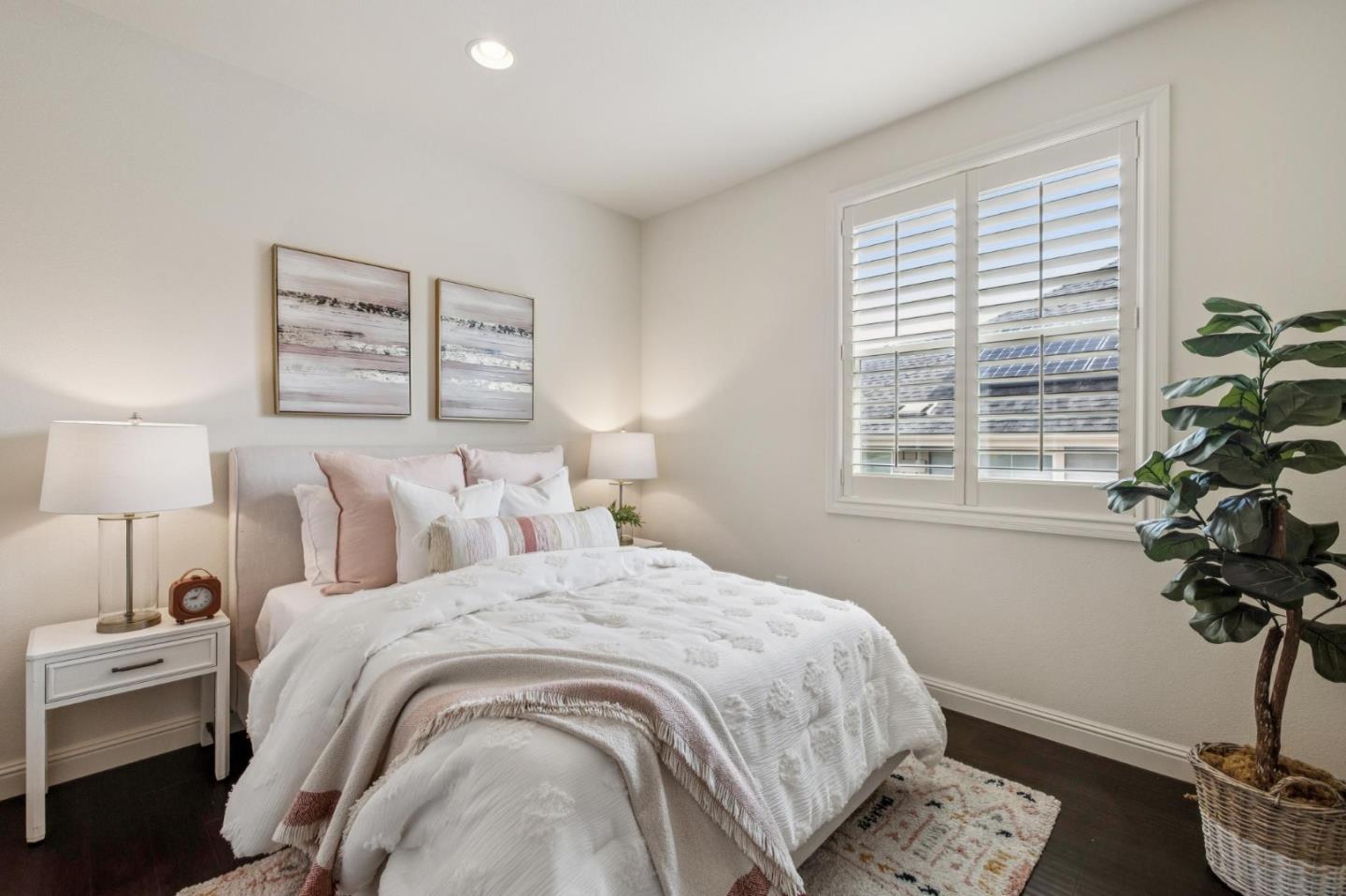 Detail Gallery Image 36 of 50 For 101 Butterweed Ln, Brisbane,  CA 94005 - 5 Beds | 3 Baths