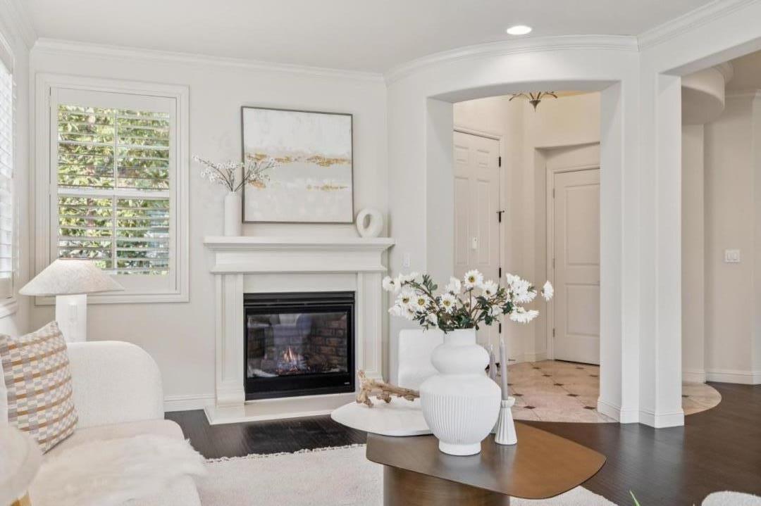 Detail Gallery Image 7 of 50 For 101 Butterweed Ln, Brisbane,  CA 94005 - 5 Beds | 3 Baths
